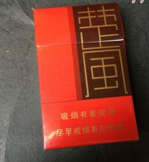 万宝路进口香烟图片